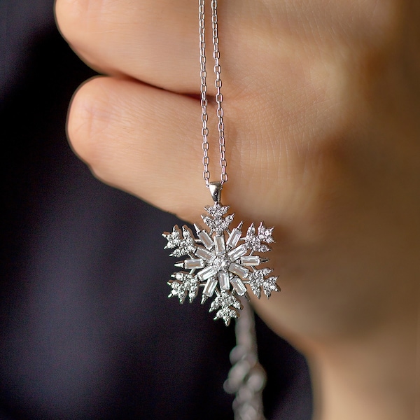 Elegant Snowflake Necklace Jewelry, 925 silver Winter Snowflake Pendant Necklace Christmas Gift, Snowy Day Gift for her