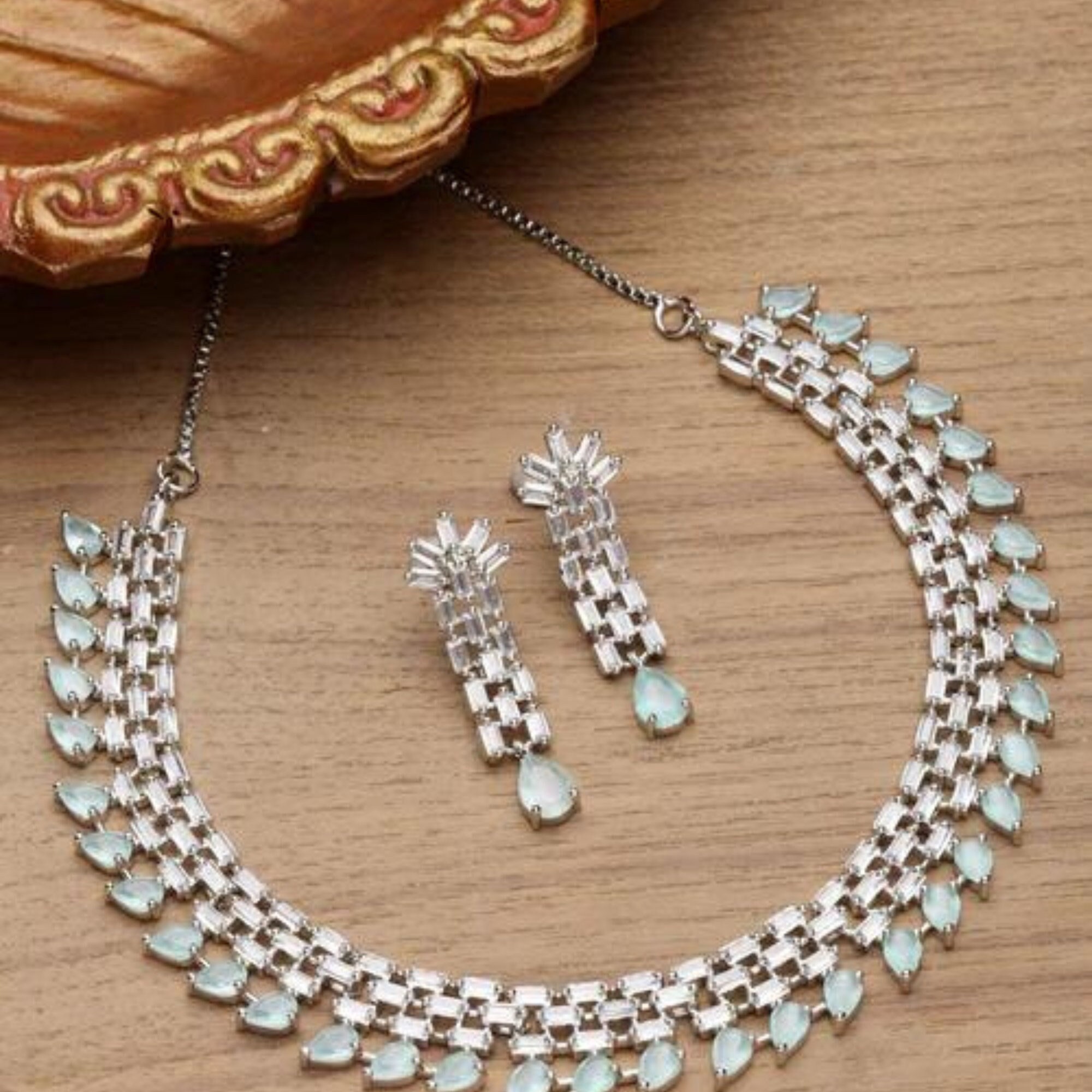 IndianArtCollectible Women's AD Style Necklace Jewellery Set