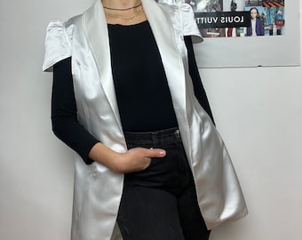 Priscilla IO white jacket vest. - silk satin - sleeveless - lightweight jacket - handmade - high quality - made in Italy