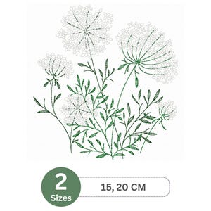 Op de afbeelding: Borduurontwerp van witte koningin-Annes-kantbloemen met groene stelen en bladeren. Het ontwerp is verkrijgbaar in twee maten: 15 en 20 cm.