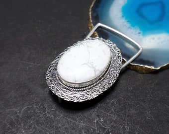 Handcrafted White Jasper Buckle: Vintage 925 Sterling Silver Accessory