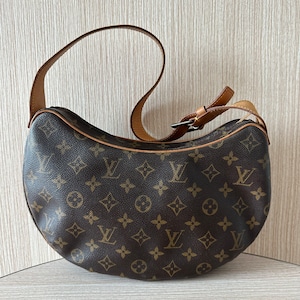 Lovely🥰 #louisvuitton via @stylewyn  Louis vuitton handbags, Louis vuitton,  Louis vuitton purse