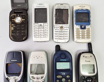 Lot of 8 Vintage Cell Phones: Sony Ericsson, Samsung, Trium, Nokia (Parts/Restoration)