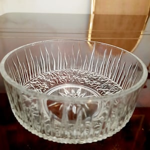 Arcoroc France Diamond Starburst 8. Transparante videobeelden. Conjunto vintage de seis tigelas Arcoroc.Pratos de sobremesa