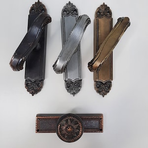 Puxadores de janela em latão. Puxadores decorativos para janelas de diversas cores e tamanhos. Acessórios para janelas.