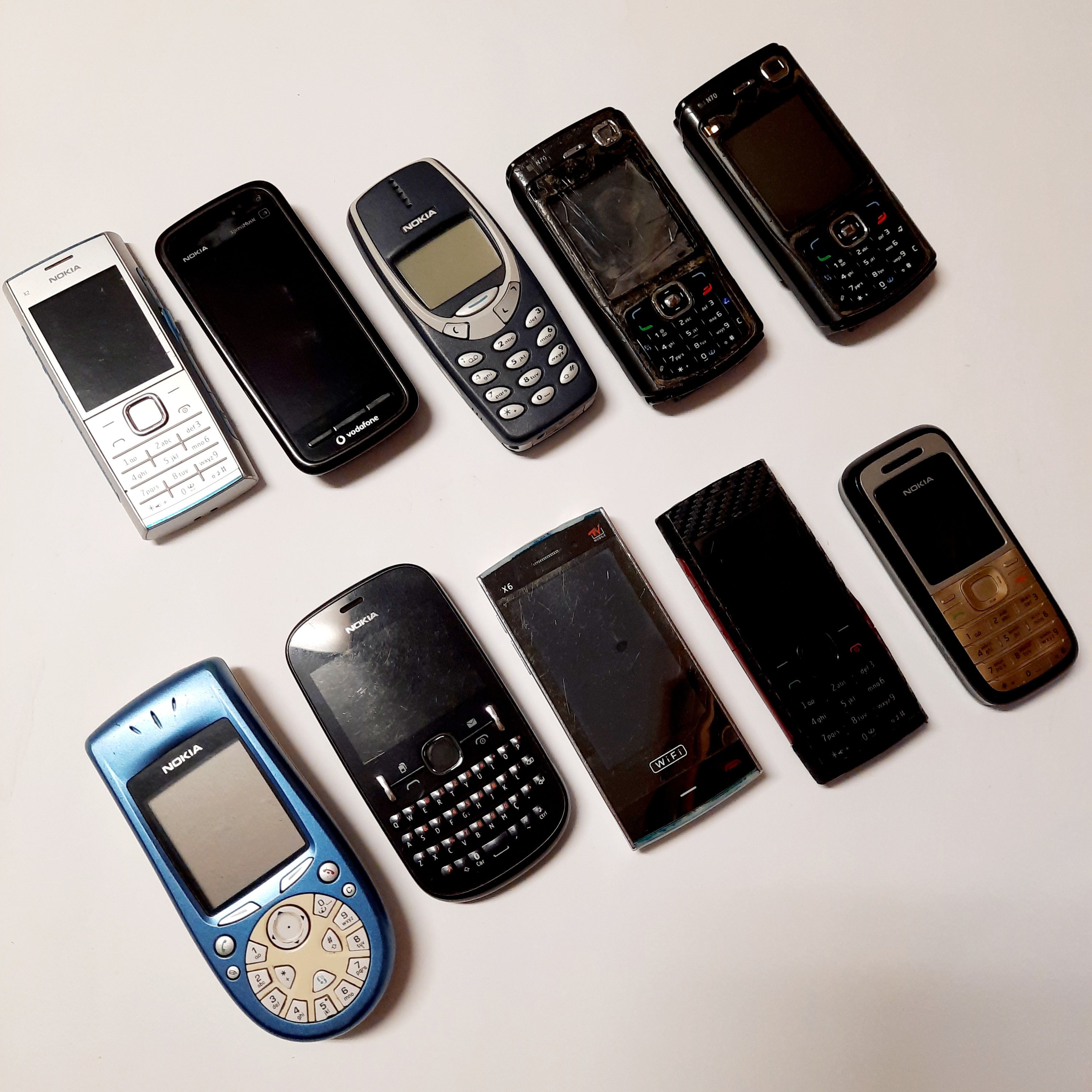 Vintage Nokia Phones. Lot of 10 Nokia Phones. Pushbutton Phones for