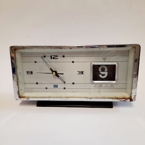 Relógio despertador mecânico chinês vintage Shanghal DIAMOND, relógio mecânico vintage de la décennie de 1970. Relógio calendário.