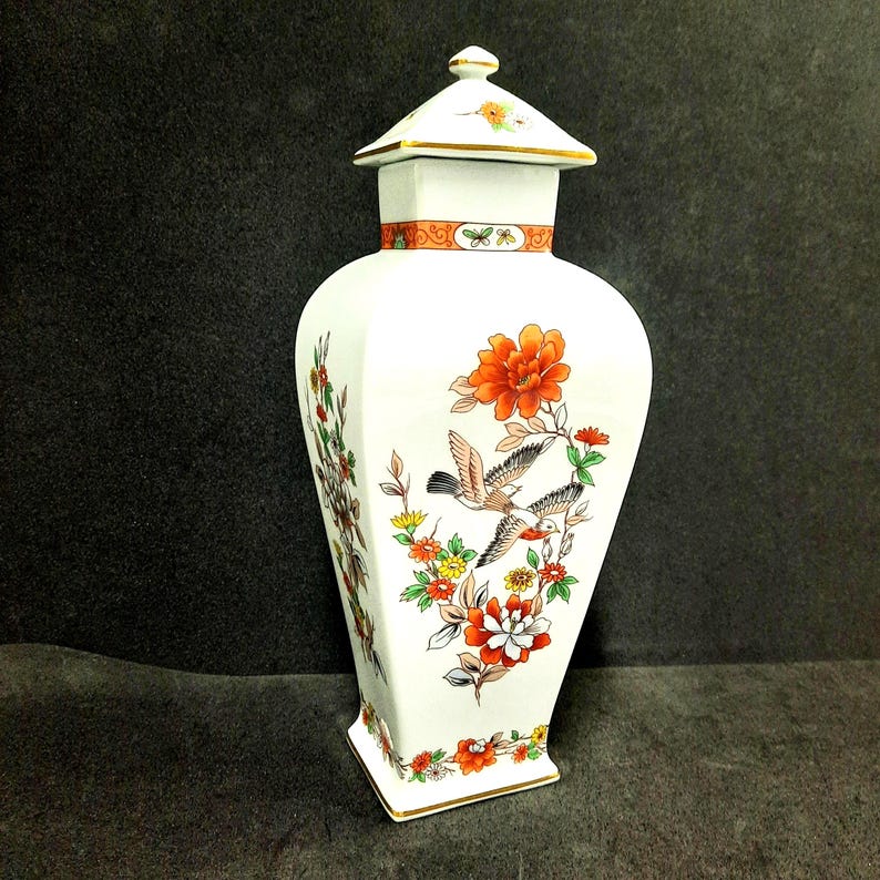 Vista Alegre Lidded Vase - Thumbnail 3