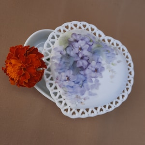 Porcelain small jewelry box. Casket for jewelry.Casket.