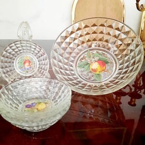 Glass salad bowl and six small bowls. Vintage set - salad bowl with small ice cream molds with fruit design