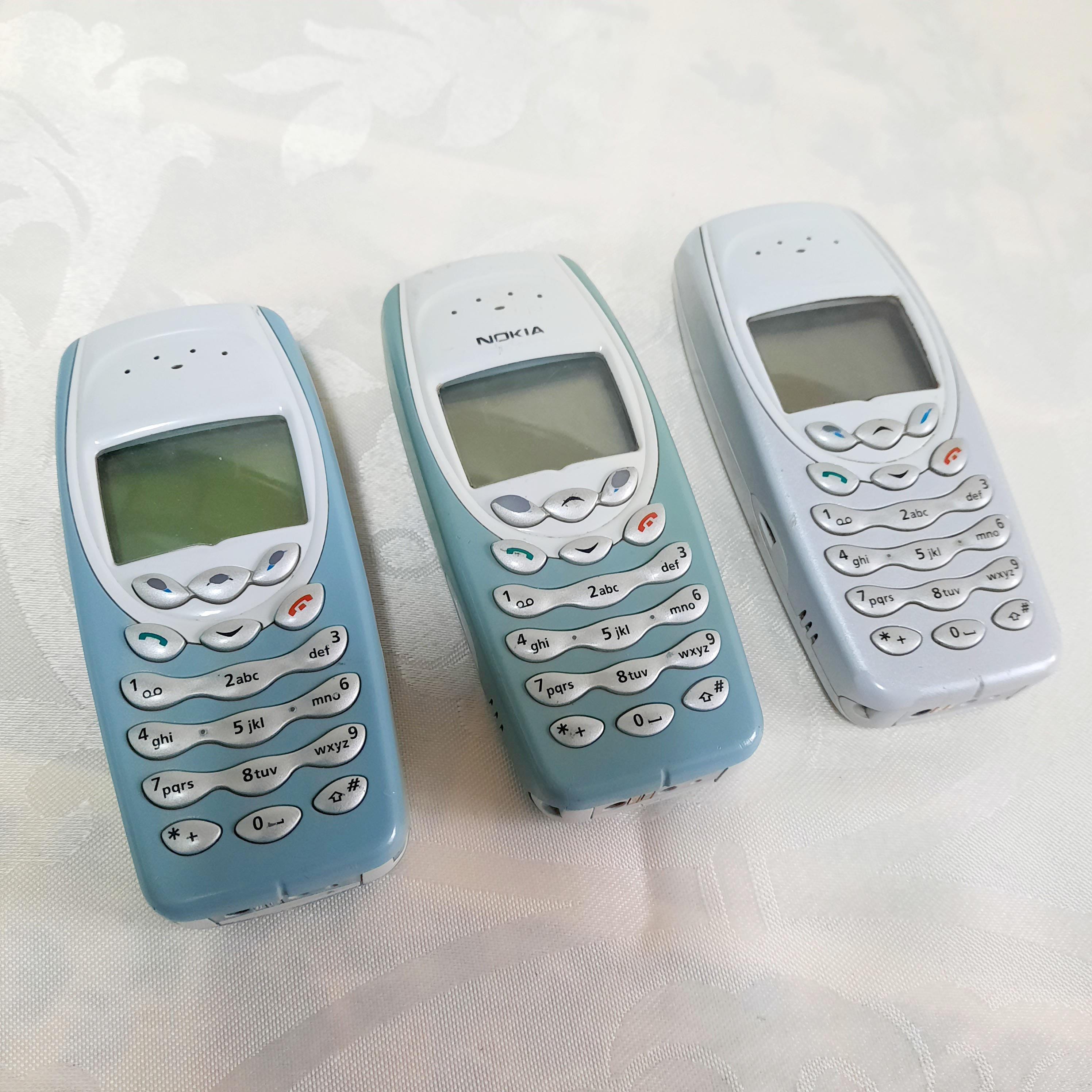 ヴィンテージNokia携帯電話：レトロなプッシュボタン式携帯電話 - 修復