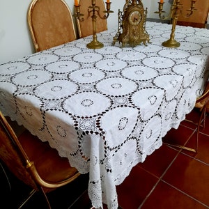 White vintage handmade tablecloth. Linen tablecloth with lace trim, crocheted. Lace tablecloth with hand embroidery.