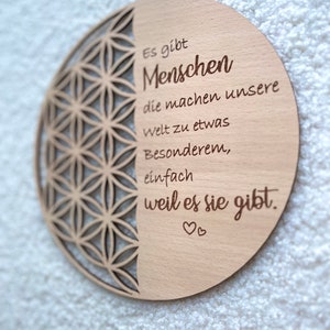 Geschenk Freunde mit Spruch aus Holz. Lebensblume Freundschaft