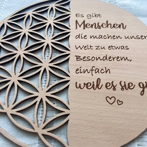 Geschenk Freunde mit Spruch aus Holz. Lebensblume Freundschaft