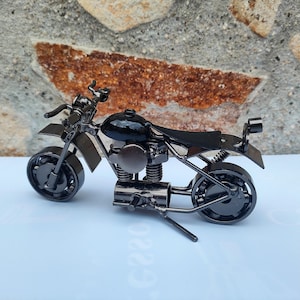 Motorcycle Figurine Scrap Metal Motorcycle Decor Welded Metal Artwork Gift for Harley Davidson Fans and Mancave Accents motorbike decoration