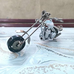 Motorcycle Figurine Scrap Metal Motorcycle Decor Welded Metal Artwork Gift for Harley Davidson Fans and Mancave Accents motorbike decoration