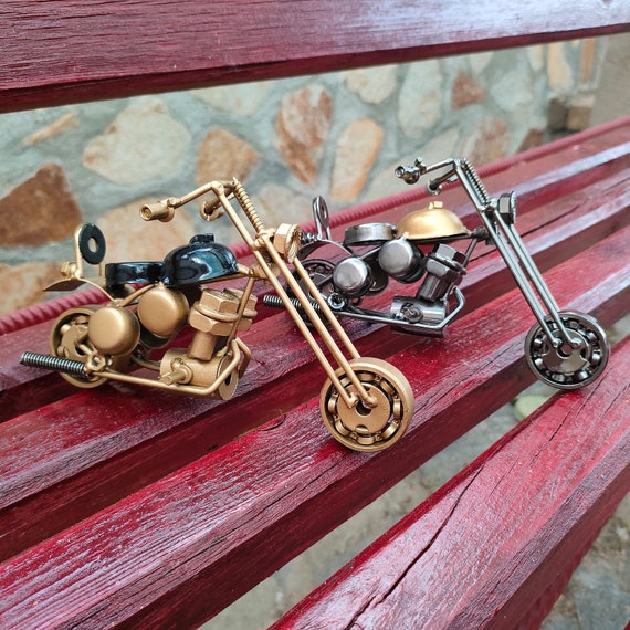 nuts art works 画集 m&m custom performance Scrap Metal Art, Nut and Bolt Racing Car, Nut and Bolt