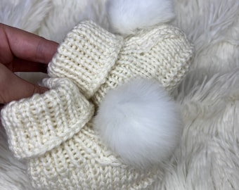 Pure merino wool baby booties Knitted baby booties White Knitted baby slippers Knit baby booties  Knitted Baby shoes Pom pom booties
