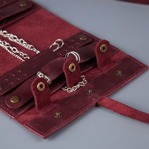 Leder Schmuckrolle: Personalisierte Reise Schmuckschatulle, individuelle Halter für Ringe, Ohrringe und Halsketten