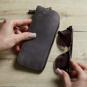 Sleek Leather Glasses Case – Zipper Closure Sunglasses Holder, Handmade Eyewear Travel Pouch image 6