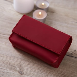 Rood leren tarotkaartetui | Minimalistische tarotdoos voor haar | Op maat gemaakte organizer voor tarotkaarten | Kerstcadeaus | Waarzeggerijhulpmiddelen voor haar