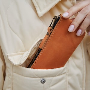 Sleek Leather Glasses Case – Zipper Closure Sunglasses Holder, Handmade Eyewear Travel Pouch image 4