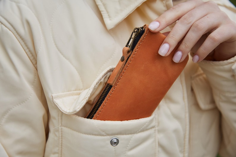 Sleek Leather Glasses Case – Zipper Closure Sunglasses Holder, Handmade Eyewear Travel Pouch image 4