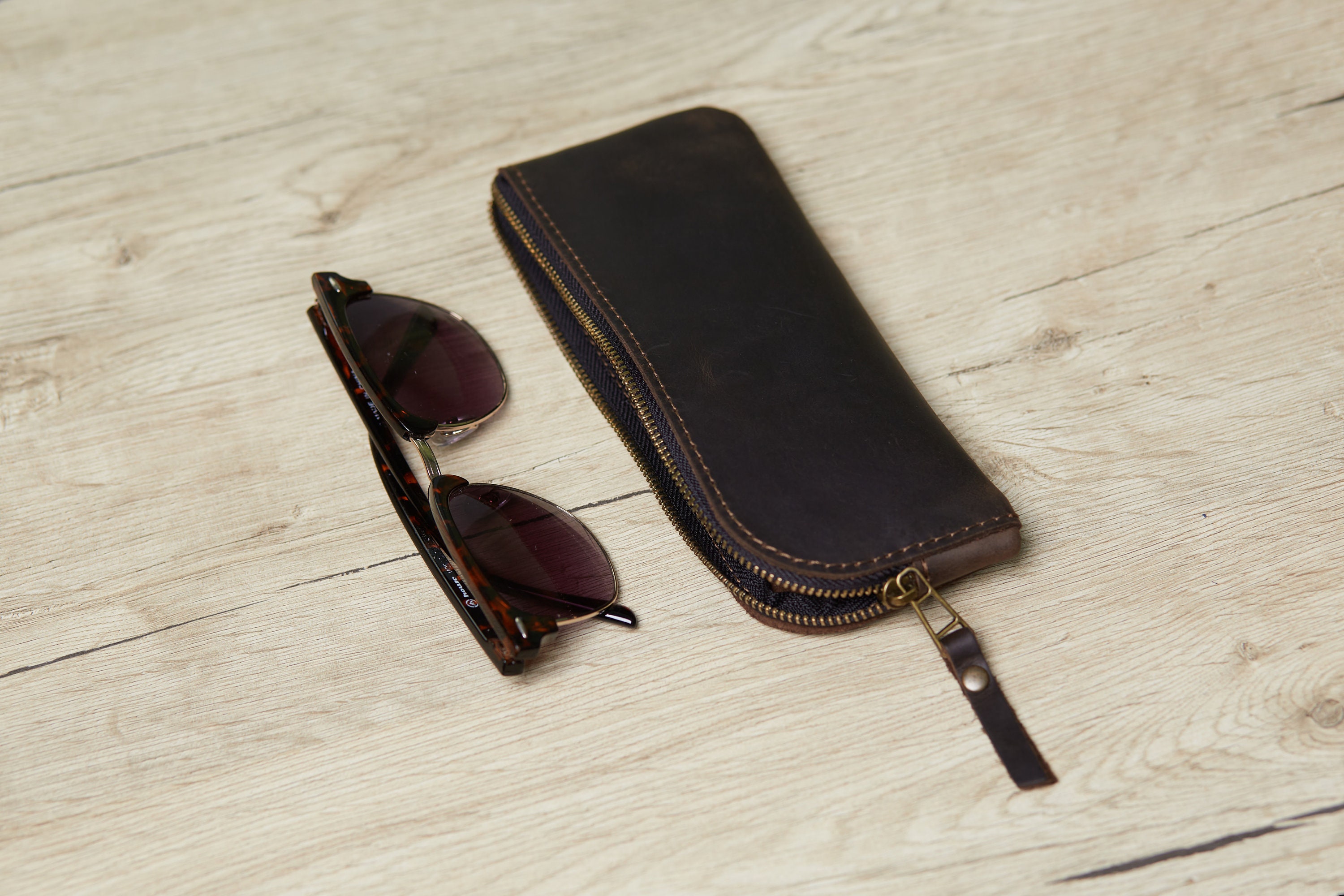 ‘Pablo’ Leather Glasses Case — Handmade, Luxury Soft & Expertly Crafted Eyeglass Case for Protecting Reading Glasses & Sunglasses — Full Grain