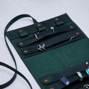 Compact Leather Jewelry Roll – Travel Organizer for Rings, Earrings & Bracelets, Free Personalization