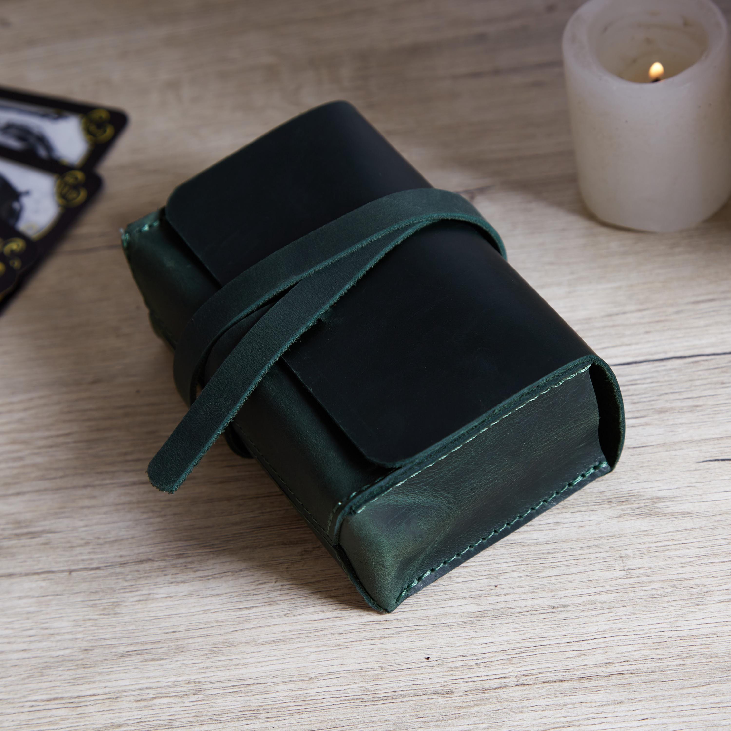 Custom leather tarot deck holder | Leather deck case for Oracle cards | Green tarot card holder | Leather gifts for Her | Anniversary gifts