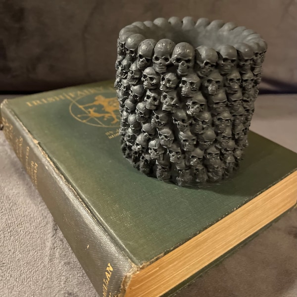 Skull Planter Artículo: Cráneo de hormigón, Catacumbas, gótico, decoración minimalista, mini calaveras, maceta de calavera, maceta, maceta de cemento, minimalista