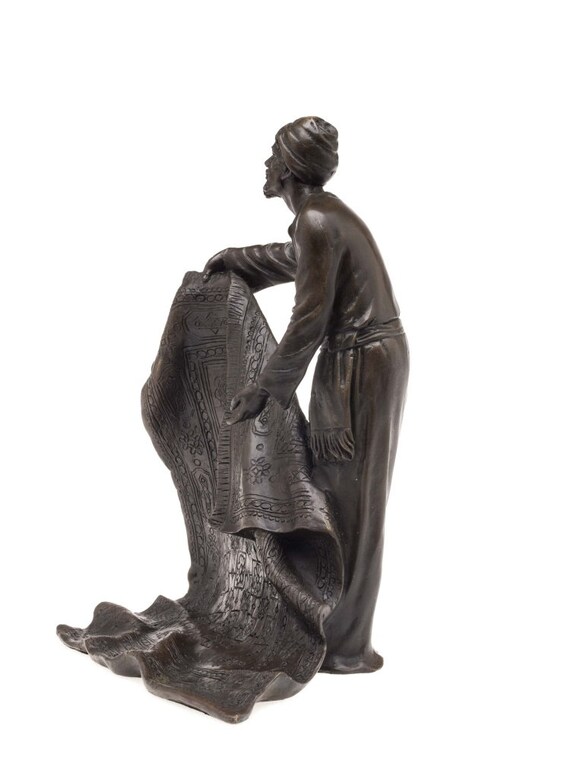 Sculpture en bronze coloré de style viennois arabe avec cafetière à moka d'après Franz Bergman - France