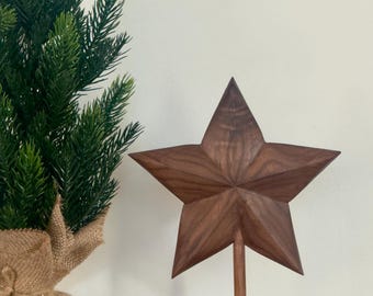Estrella de madera tallada a mano para la punta del árbol