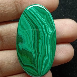 Natürlicher Malachit Cabochon - Tiefgrüner Wirbel Edelstein für die Schmuckherstellung, Heilstein, 100% echter polierter Stein