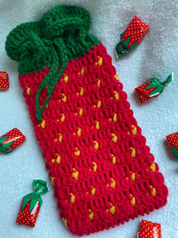Crochet Nintendo Switch Case Pattern | Strawberry | Grandma Candy