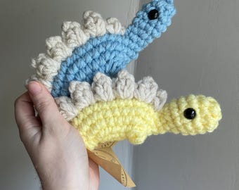 Crochet Stegosaurus Plushie: Miniature Dinosaur Toy