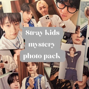 Stray Kids Foto misteriosa di formato portafoglio casuale, cartoline fotografiche non ufficiali, foto di Stray Kids, foto di formato portafoglio di Bang Chan Felix, con omaggi