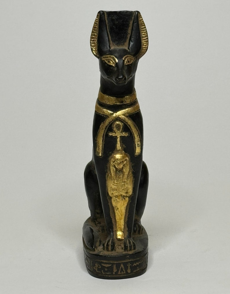 Anubis god of the underworld
