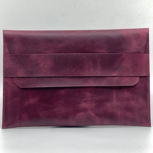 Housse pour ordinateur portable en cuir bordeaux, cadeaux en cuir, housse en cuir pour ordinateur portable, étui en cuir pour Macbook, étui en cuir pour Macbook, cadeaux personnalisés