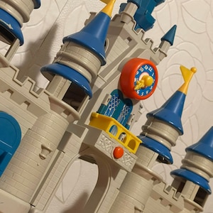 Huge Vintage Toy Castle 1987