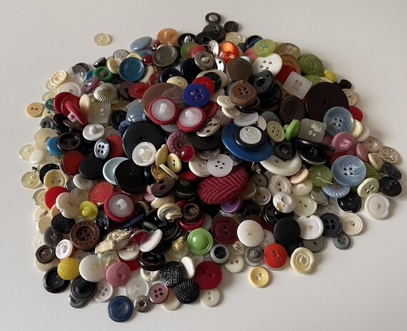 Lot De Boutons Vintage - Assortiment De Boutons Anciens - Parfait Pour La Customisation Ou La Collection