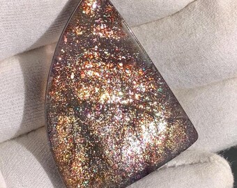 85.25 Cts Rare Bloodshot iolite Sunstone Fancy Shape Loos Cabochon Sparkling Iolite Sunstone Dainty For Pendant jewellery Size(43x33x7)