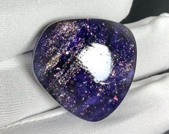 41,50 cts. Piedra solar iolita inyectada en sangre, rara, forma elegante, cabujón suelto, piedra solar iolita brillante, delicada para joyería colgante. Tamaño (29 x 29 x 6)