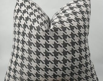 Gray Houndstooth Pillow Cover, Modern Throw Pillow, Neutral Cushion Cover, Farmhouse Decor, Sofa Accent Pillow, Decorative Cushion