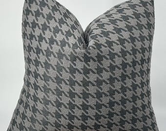 Gray Houndstooth Pillow Cover, Modern Throw Pillow, Neutral Cushion Cover, Farmhouse Decor, Sofa Accent Pillow, Decorative Cushion
