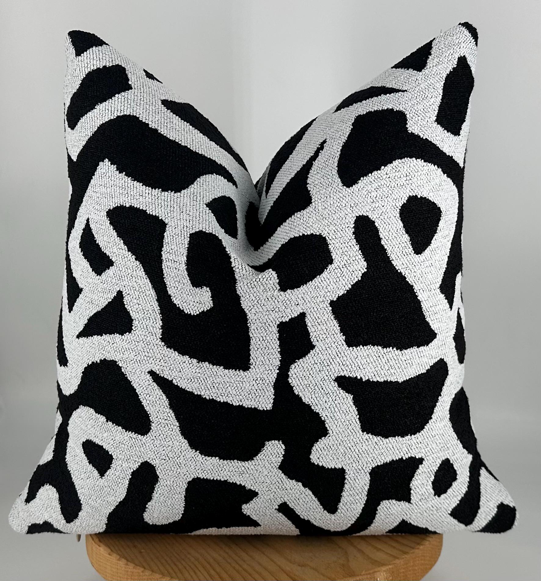 Handmade Black and White Abstract Pillow Cover,Modern Minimalist Decorative Cushion,Textured Geometric Throw Pillow,Halloween Gift,18x18