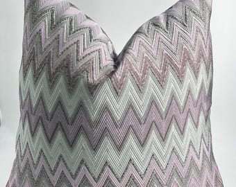 Funda de almohada con estampado de chevrón morado y gris, cojín decorativo con estampado de zigzag lila, cojín geométrico