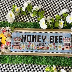Honey Bee Garden pattern by Stitching with the Housewives