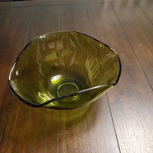 Vintage Anchor Hocking Avocado Green Folded Glass Bowl