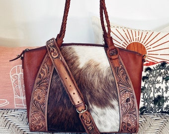 Western Purse, Cowhide Crossbody Purse, Hand Tooled Leather Purse, Cowhide Purse, Concealed Carry Purse, Hair On Cowhide Shoulder Bag